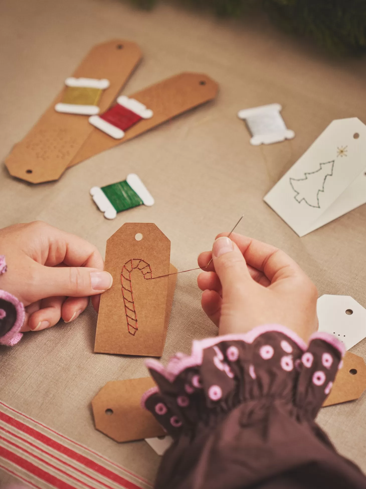 Søstrene Grene DIY-sæt Mærkater Med Broderi